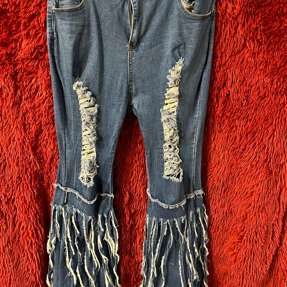I loved this style so much I bought them in denim too.  Funky fresh jeans